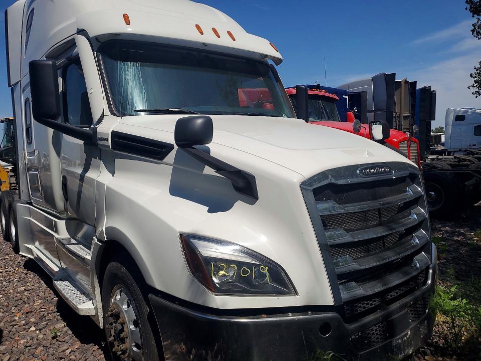 2022 Freightliner Cascadia 126 VIN 3AKJHHDR2NSMX2255 COPART salvage auction — NORMAL WEAR, MO - DEALER ONLY CLEAN TITLE, sold $37,000 on 2026-09-18 (photo 5)