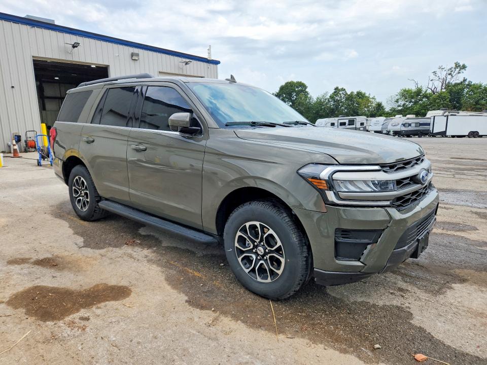 2024 Ford Expedition VIN 1FMJU1J82REA89505 COPART salvage auction — REAR END, Mo - Salvage Certificate Of Title, sold $25,750 on 2026-09-16 (photo 4)