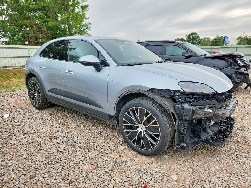 2024 Porsche Macan VIN WP1AA2XA9RL001361 COPART salvage auction — FRONT END, Ny - Mv-907A Salvage Certificate, sold $42,750 on 2026-08-26 (photo 4)