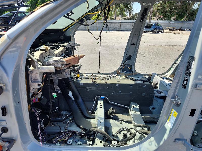 2026 Volvo Xc90 VIN YV4H60PE0T1497808 COPART salvage auction — STRIPPED, Ca - Certificate Of Title, sold $250 on 2026-08-11 (photo 7)
