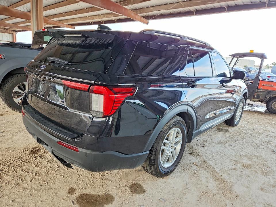 2025 Ford Explorer VIN 1FMUK7DH8SGA22970 COPART salvage auction — FRONT END, Salvage Title, sold $12,900 on 2026-09-08 (photo 3)