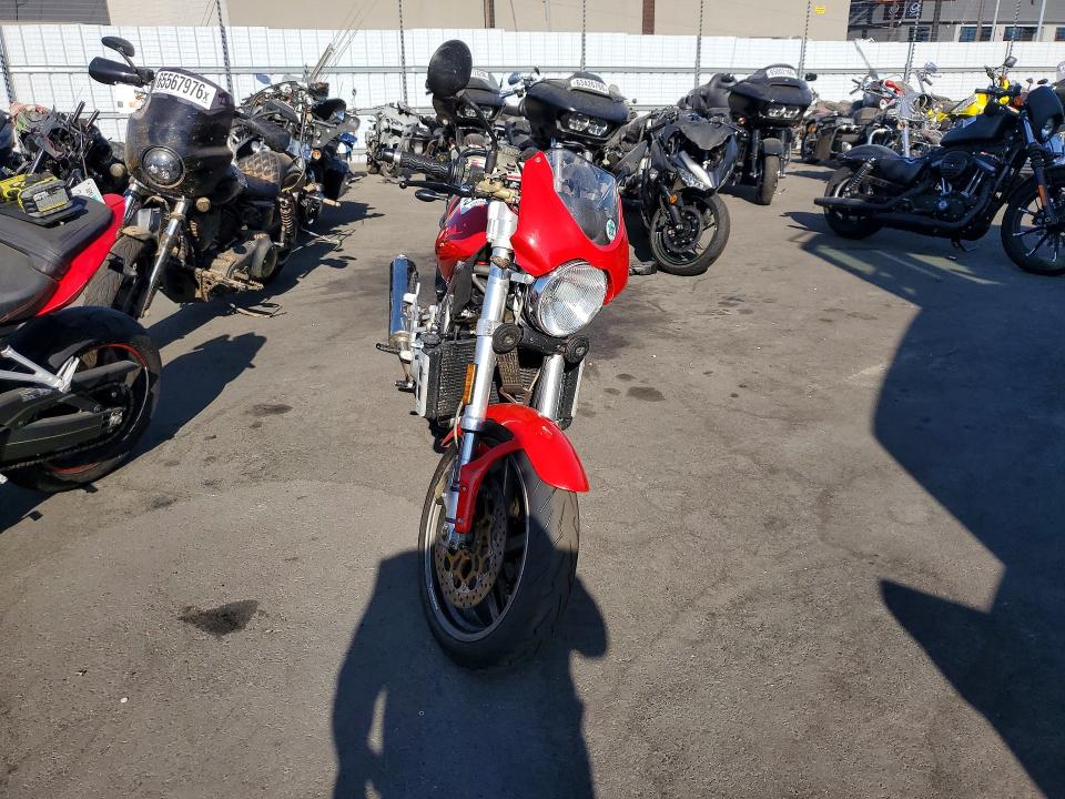 2001 Ducati M900s4 VIN ZDM1RB8SX1B000254 COPART salvage auction — FRONT END, CA - DIS/DLR/EXP ONLY CLEAN TITLE, sold $300 on 2026-09-14 (photo 2)