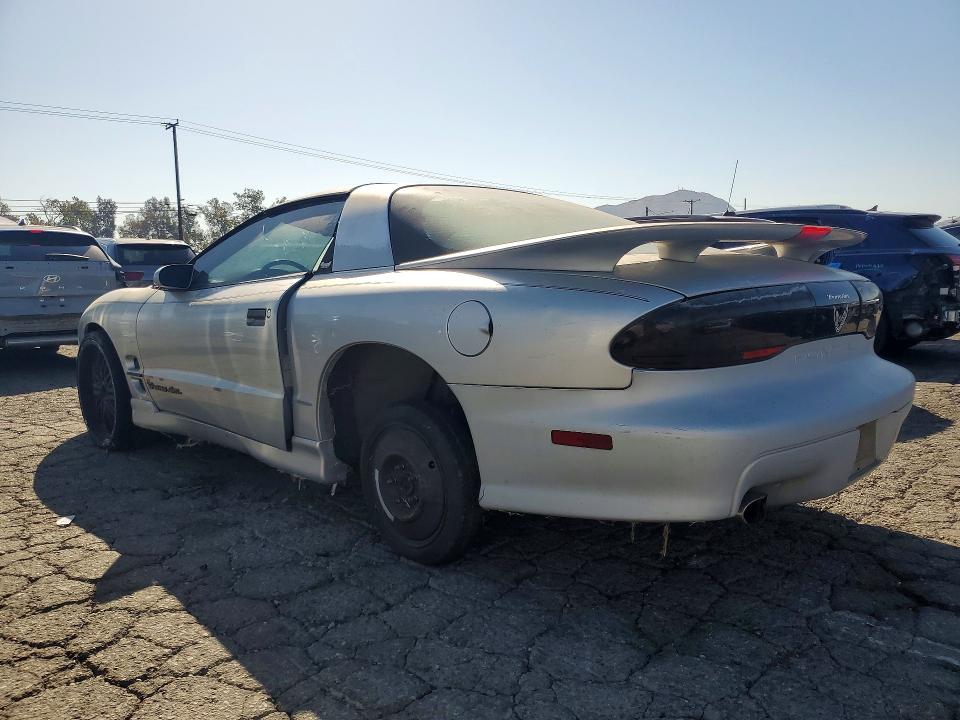 1995 Pontiac Firebird VIN 2G2FV22P9S2213956 COPART salvage auction — MINOR DENT/SCRATCHES, CA - CERT OF TITLE-SALVAGED, sold $300 on 2026-08-31 (photo 2)