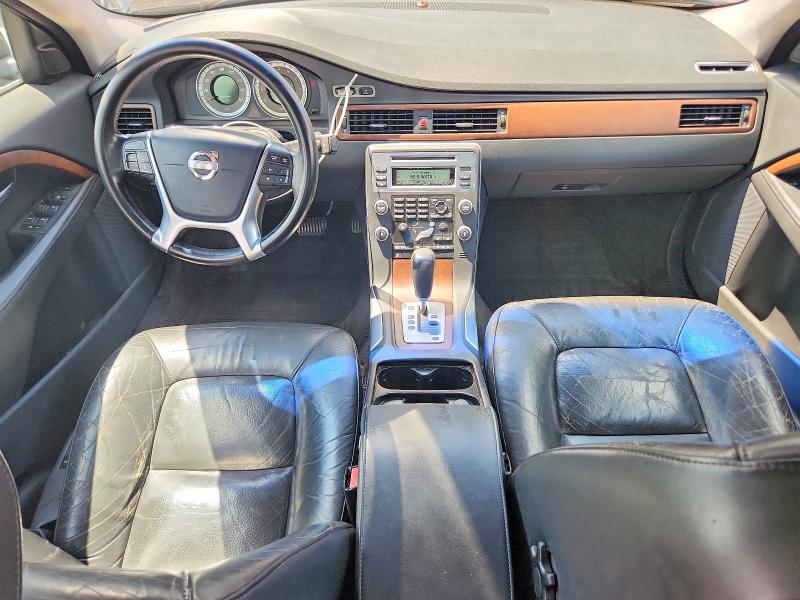 2011 Volvo S80 VIN YV1940AS0B1147258 COPART salvage auction — SIDE, PA - CERTIFICATE OF SALVAGE, sold $400 on 2026-08-18 (photo 8)