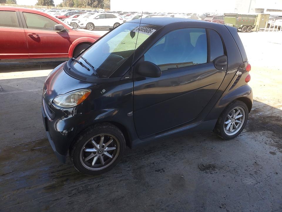 2009 Smart Fortwo VIN WMEEJ31X79K273021 COPART salvage auction — FRONT END, Ca - Dis/Dlr/Exp Only Clean Title, sold $300 on 2026-08-13 (photo 1)