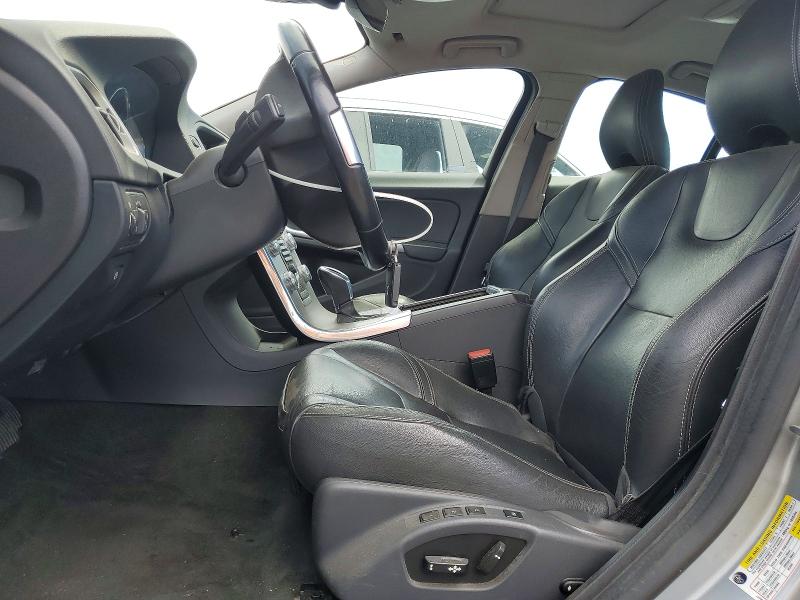 2017 Volvo S60 VIN YV126MFL0H2438057 COPART salvage auction — MINOR DENT/SCRATCHES, Ca - Cert Of Title-Salvaged, sold $900 on 2026-08-20 (photo 7)