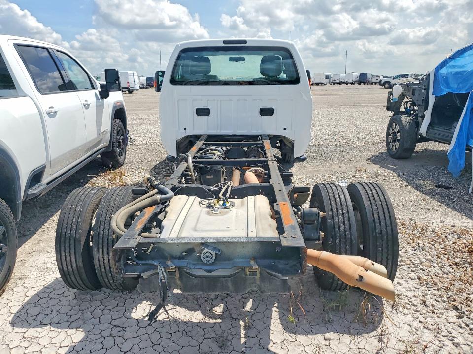 2016 Ford F550 VIN 1FDUF5GT0GEC46455 COPART salvage auction — REAR END, TX - CERTIFICATE OF TITLE, sold $8,000 on 2026-10-01 (photo 6)