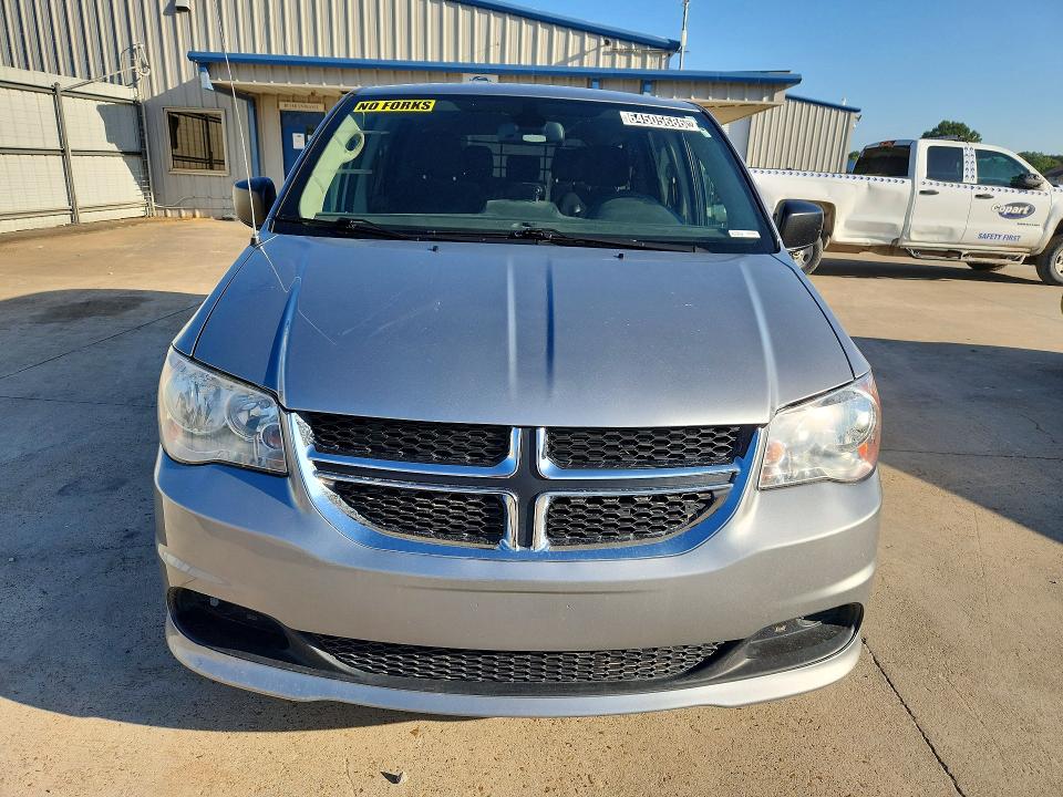 2019 Dodge Grand caravan VIN 2C4RDGBG9KR596278 COPART salvage auction — NORMAL WEAR, KS - CERTIFICATE OF TITLE, sold $400 on 2026-08-23 (photo 5)