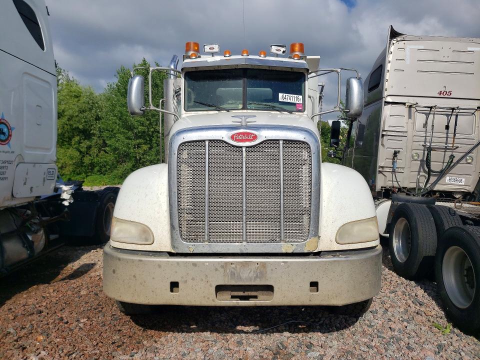 2012 Peterbilt 386 VIN 1XPHDP9X1CD168063 COPART salvage auction — ROOF, MN - CERT OF TITLE-SALVAGE, sold $10,400 on 2026-09-10 (photo 5)