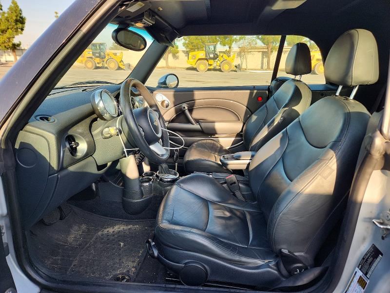 2005 Mini Cooper VIN WMWRF33535TG13105 COPART salvage auction — MINOR DENT/SCRATCHES, CA - DIS/DLR/EXP ONLY CLEAN TITLE, sold $300 on 2026-08-11 (photo 7)