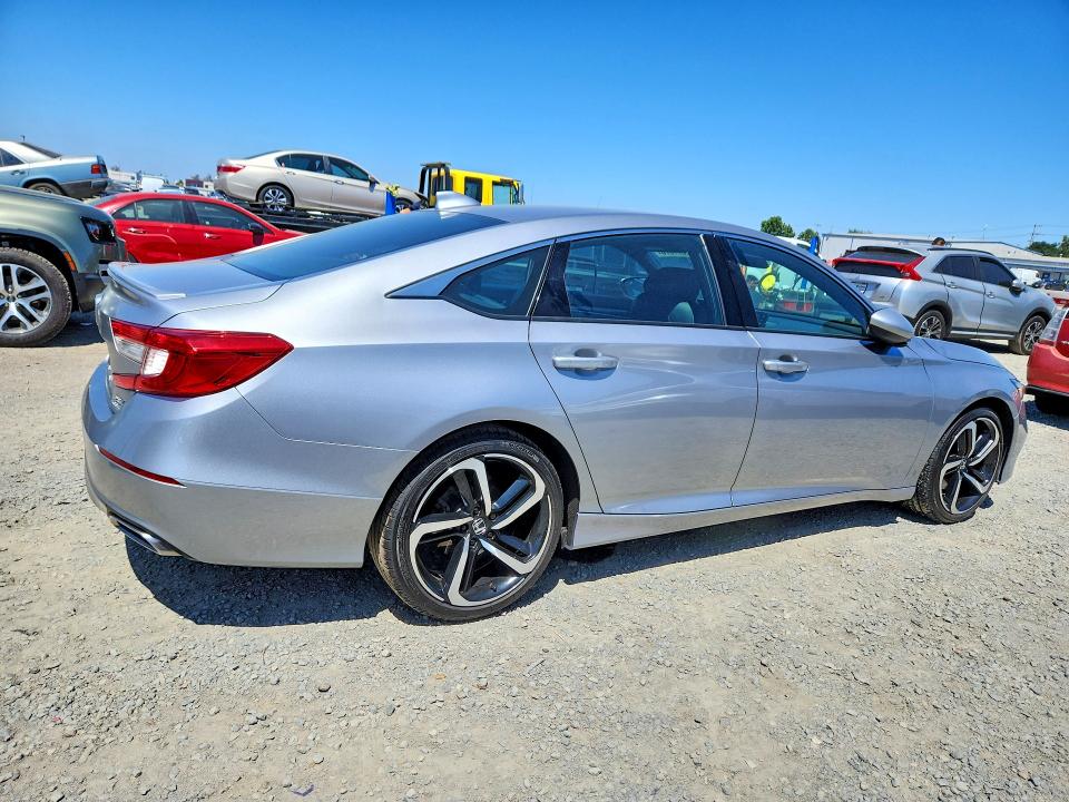 2019 Honda Accord VIN 1HGCV2F35KA001672 COPART salvage auction — MINOR DENT/SCRATCHES, CA - SALVAGE CERTIFICATE, sold $8,300 on 2026-08-21 (photo 3)