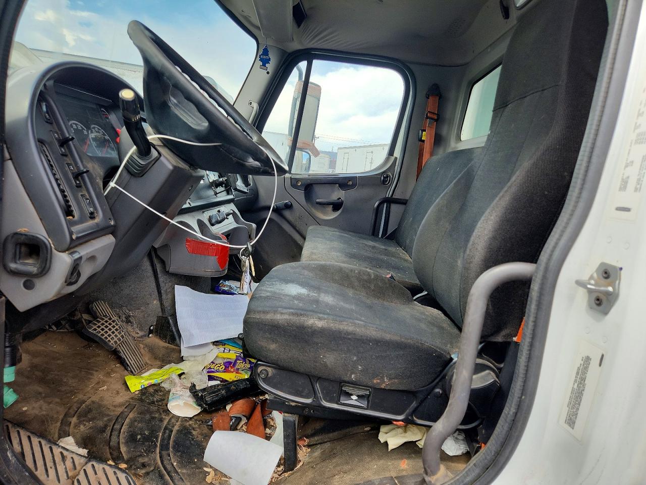2019 Freightliner M2 VIN 3ALACWD39KDKP9658 COPART salvage auction — Mechanical, OH - CERTIFICATE OF TITLE (P), sold $9,000 on 2026-09-11 (photo 7)