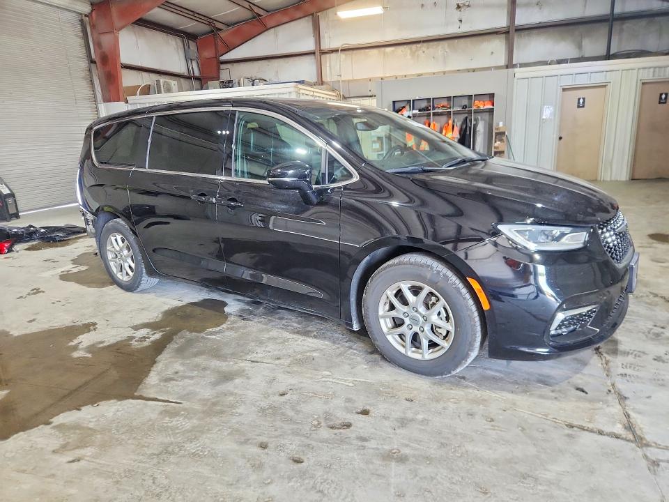 2025 Chrysler Pacifica VIN 2C4RC1BGXSR551902 COPART salvage auction — REAR END, Tx - Certificate Of Title, sold $10,100 on 2026-08-19 (photo 4)