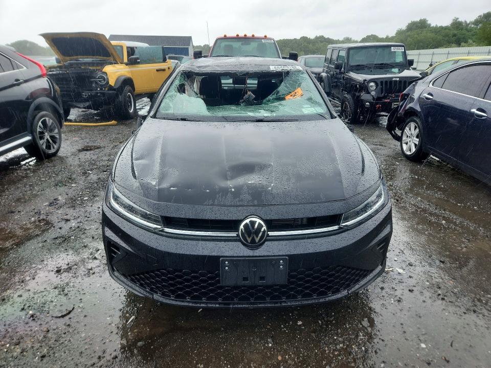 2025 Volkswagen Jetta VIN 3VWBX7BU1SM077566 COPART salvage auction — SIDE, Fl - Certificate Of Title, sold $525 on 2026-08-19 (photo 5)