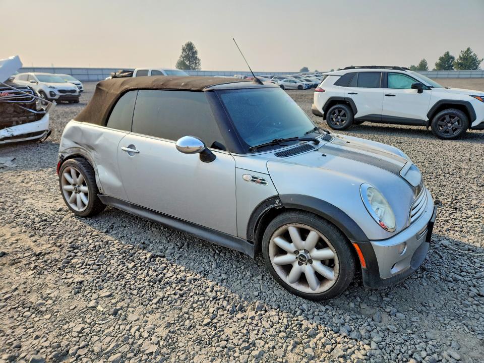 2005 Mini Cooper VIN WMWRH33515TF85637 COPART salvage auction — REAR END, WA - BILL OF SALE, sold $875 on 2026-08-12 (photo 4)