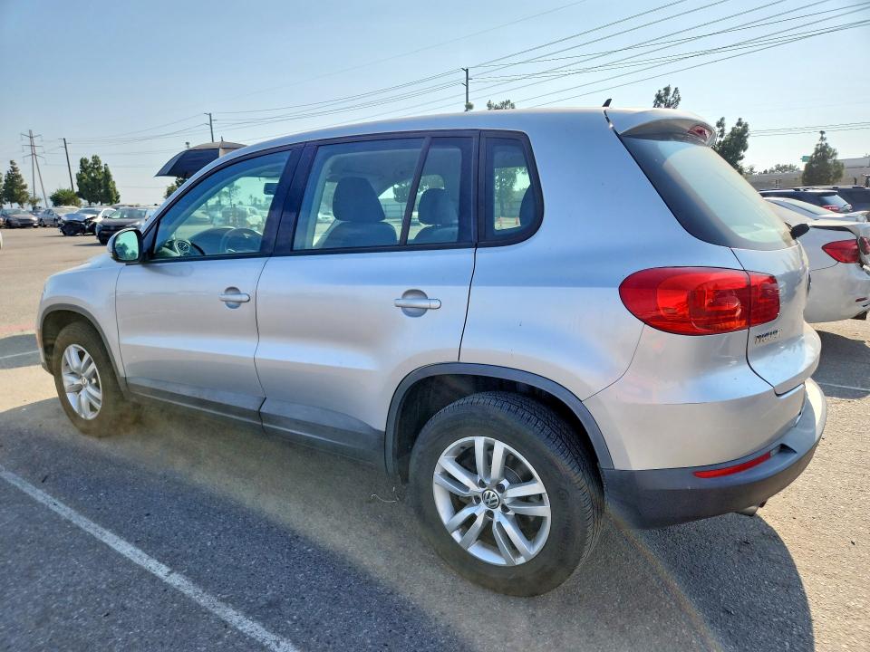 2013 Volkswagen Tiguan VIN WVGAV3AX4DW606578 COPART salvage auction — UNDERCARRIAGE, Ca - Dis/Dlr/Exp Only Clean Title, sold $1,350 on 2026-08-18 (photo 2)