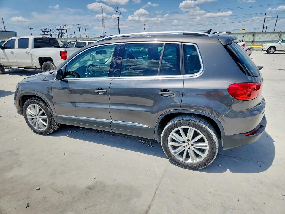 2016 Volkswagen Tiguan VIN WVGAV7AX2GW523209 COPART salvage auction — MINOR DENT/SCRATCHES, Tx - Certificate Of Title, sold $2,050 on 2026-08-14 (photo 2)