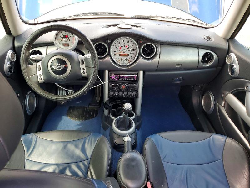2003 Mini Cooper VIN WMWRE33493TD72528 COPART salvage auction — MINOR DENT/SCRATCHES, Fl - Cert Of Title Slvg Rebuildable, sold $275 on 2026-08-14 (photo 8)