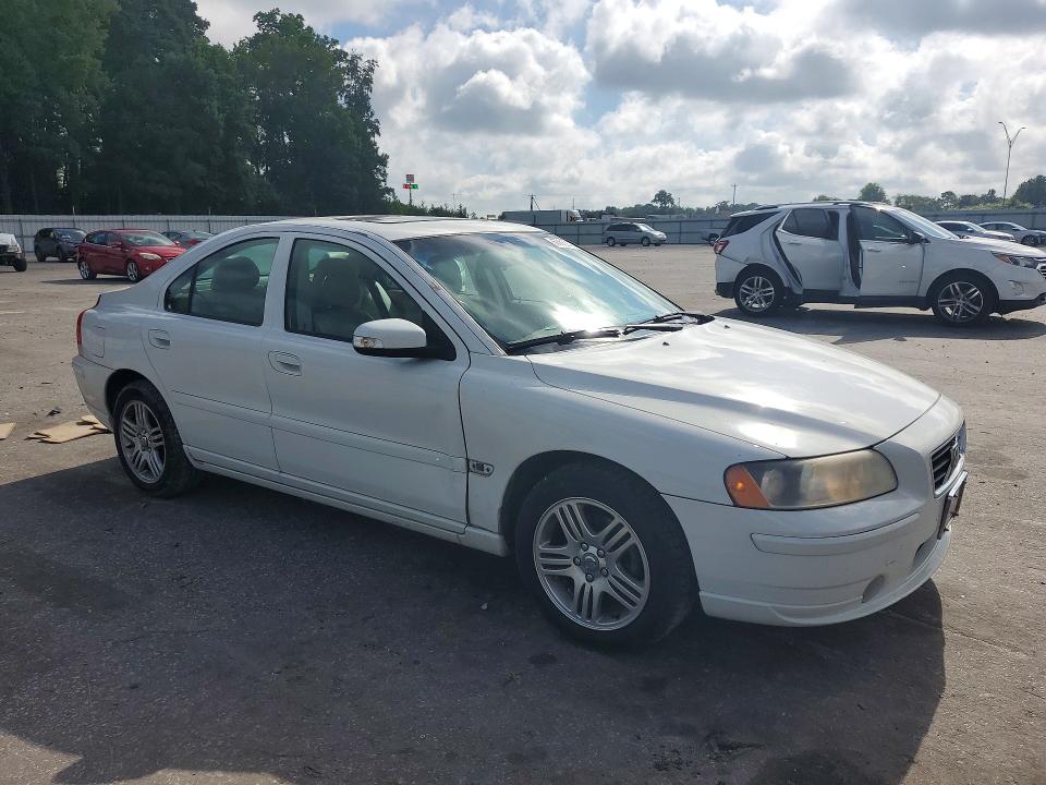 2007 Volvo S60 VIN YV1RS592472609507 COPART salvage auction — SIDE, Nc - Salvage Certificate Of Title, sold $725 on 2026-08-18 (photo 4)