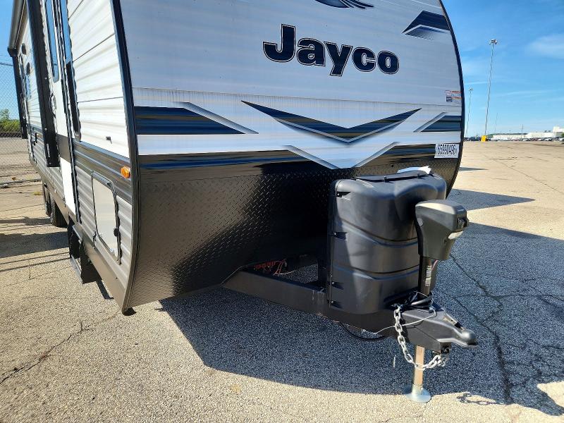 2024 Jayco Jay flight VIN 1UJBC0BP6R1YY0249 COPART salvage auction — HAIL, OH - CERT OF TITLE-SALVAGE, sold $8,500 on 2026-09-03 (photo 9)