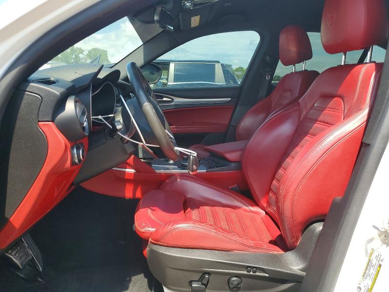 2018 Alfa romeo Stelvio VIN ZASFAKNN6J7C10688 COPART salvage auction — MINOR DENT/SCRATCHES, Nc - Certificate Of Title (P), sold $1,100 on 2026-09-09 (photo 7)