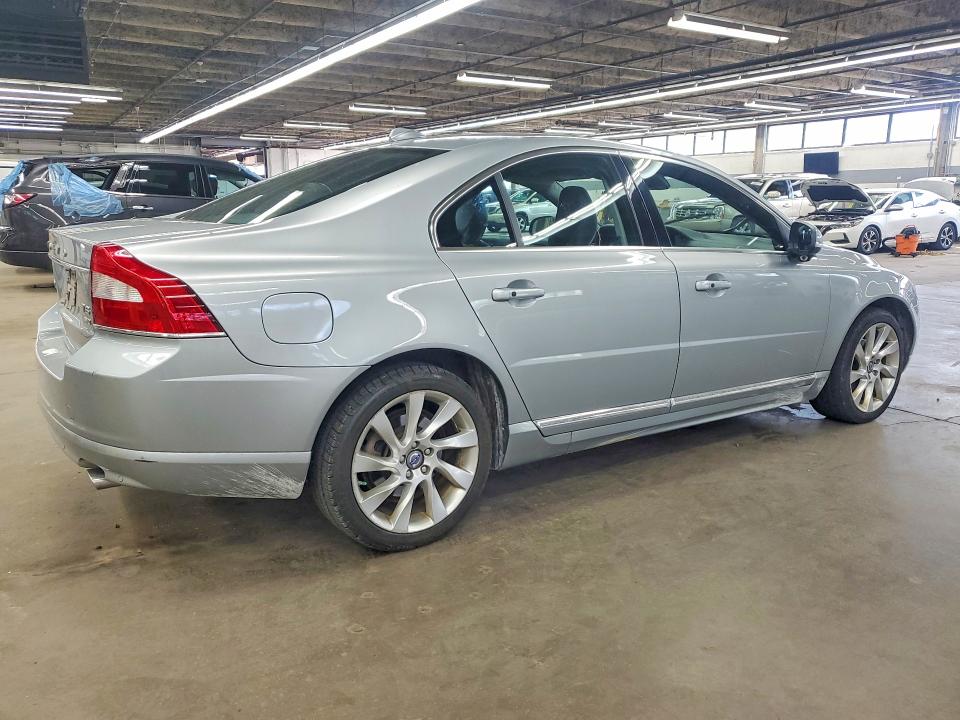 2012 Volvo S80 VIN YV1902AH0C1152960 COPART salvage auction — MECHANICAL, Il - Certificate Of Title, sold $1,150 on 2026-08-10 (photo 3)