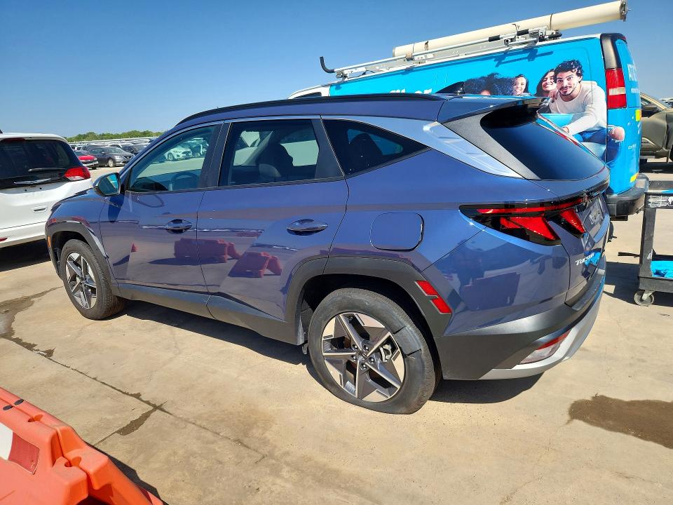 2026 Hyundai Tucson VIN 5NMJBCDE0TH640090 COPART salvage auction — SIDE, Tx - Nonrepairable Title, sold $9,300 on 2026-09-17 (photo 2)
