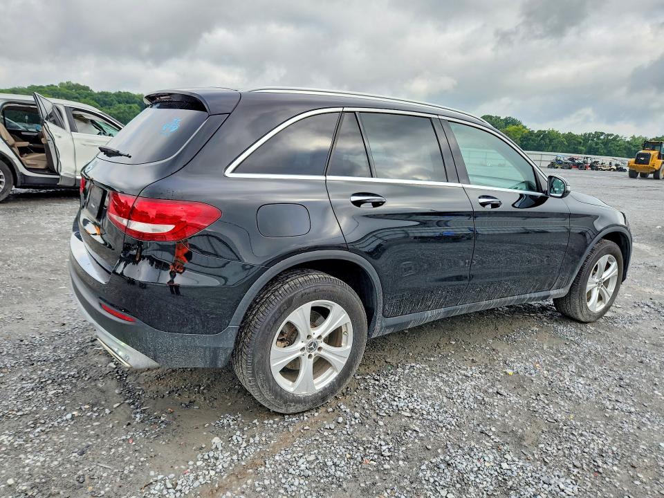 2017 Mercedes-benz Glc VIN WDC0G4JB7HV011024 COPART salvage auction — MINOR DENT/SCRATCHES, Nc - Dealer Only Clean Title (P), sold $6,300 on 2026-08-12 (photo 3)