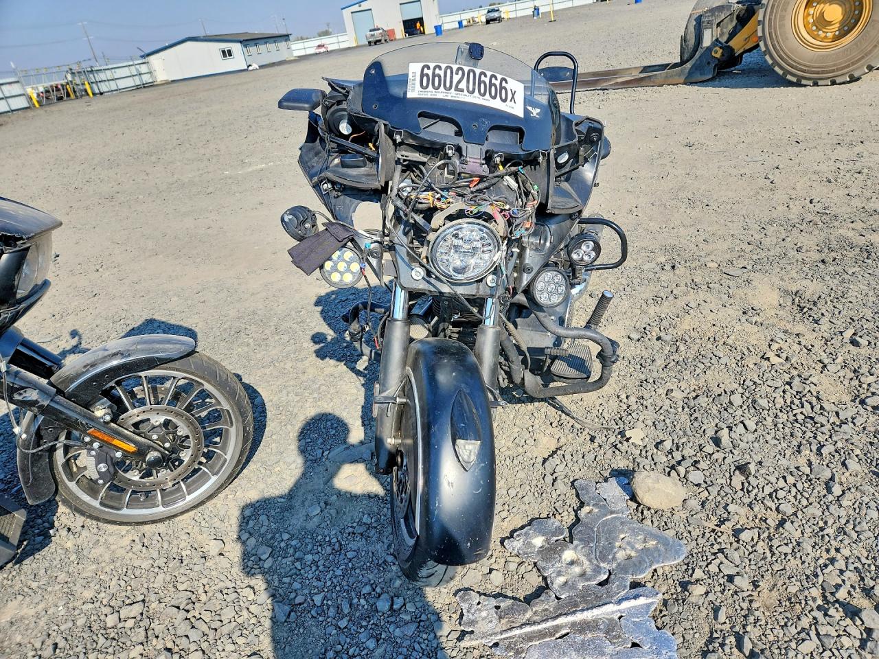 2017 Indian motorcycle co. Chieftain VIN 56KTCDAA0H3342605 COPART salvage auction — Front End, WA - BILL OF SALE, sold $775 on 2026-09-03 (photo 2)