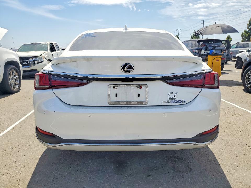 2019 Lexus ES VIN 58AB21B19KU003817 COPART salvage auction — FRONT END, Salvage Title, sold $7,000 on 2026-09-10 (photo 6)