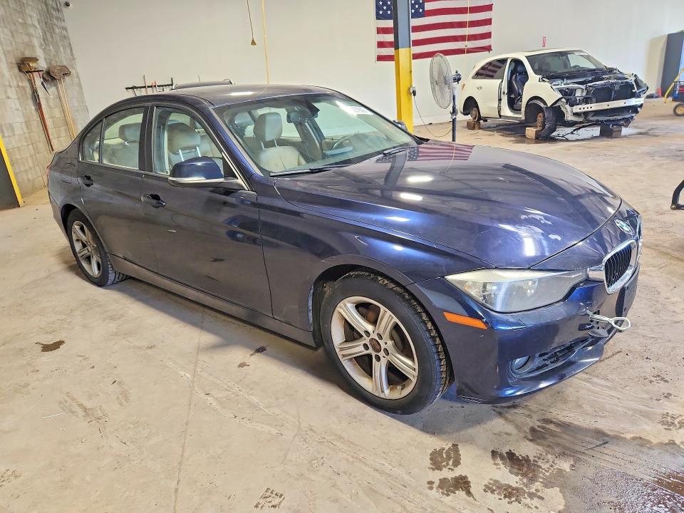 2015 BMW 3er VIN WBA3B5G59FNS19828 COPART salvage auction — UNDERCARRIAGE, Pa - Certificate Of Salvage, sold $350 on 2026-08-17 (photo 4)