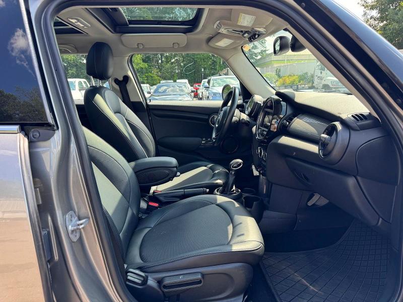 2018 Mini Cooper VIN WMWXU1C51J2F79425 COPART salvage auction — MINOR DENT/SCRATCHES, Ma - Certificate Of Title, sold $3,800 on 2026-09-03 (photo 9)