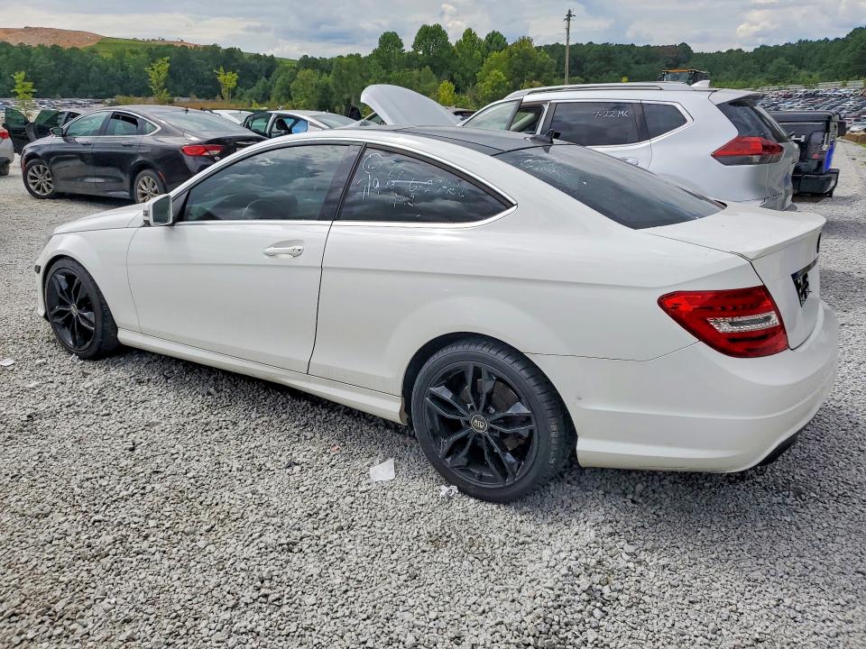 2014 Mercedes-benz C-klasse VIN WDDGJ8JB6EG280439 COPART salvage auction — MECHANICAL, Ga - Certificate Of Title (P), sold $3,400 on 2026-08-12 (photo 2)