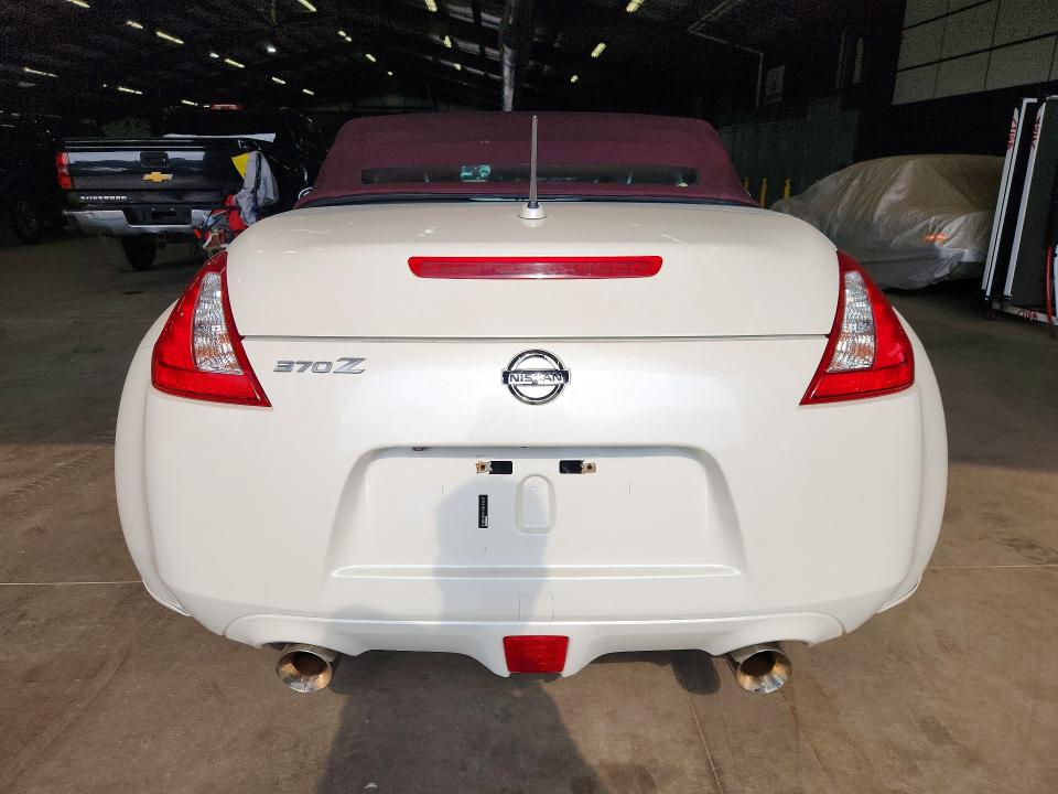 2017 Nissan 370z VIN JN1AZ4FH1HM940605 COPART salvage auction — MINOR DENT/SCRATCHES, OH - CERTIFICATE OF TITLE (P), sold $15,600 on 2026-08-24 (photo 6)