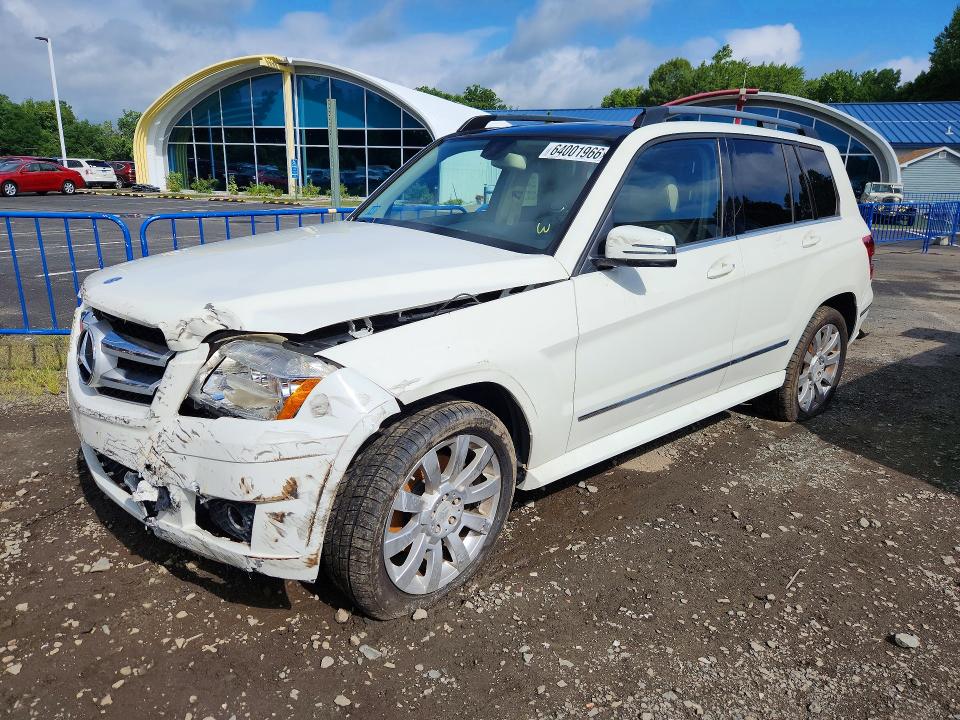2010 Mercedes-benz Glk-class VIN WDCGG8HB2AF355985 COPART salvage auction — FRONT END, MA - CERTIFICATE OF TITLE, sold $1,500 on 2026-08-13 (photo 1)