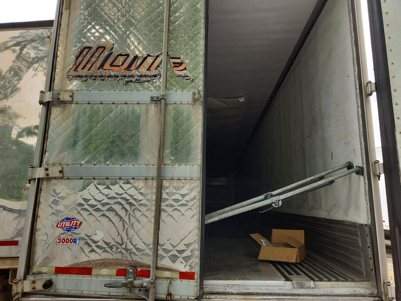 2014 VIN 1UYVS2530EM820305 COPART salvage auction — Rollover, Sc - Salvage Title, sold $2,050 on 2026-09-24 (photo 6)