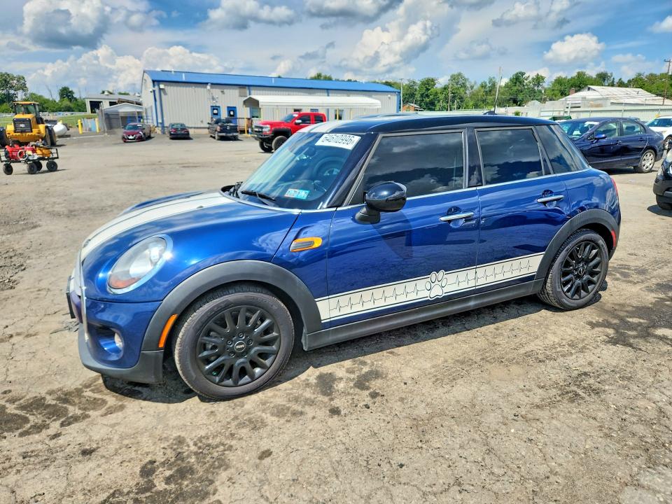 2015 Mini Cooper VIN WMWXS5C57FT832260 COPART salvage auction — NORMAL WEAR, Pa - Cert Of Title, sold $1,700 on 2026-08-14 (photo 1)