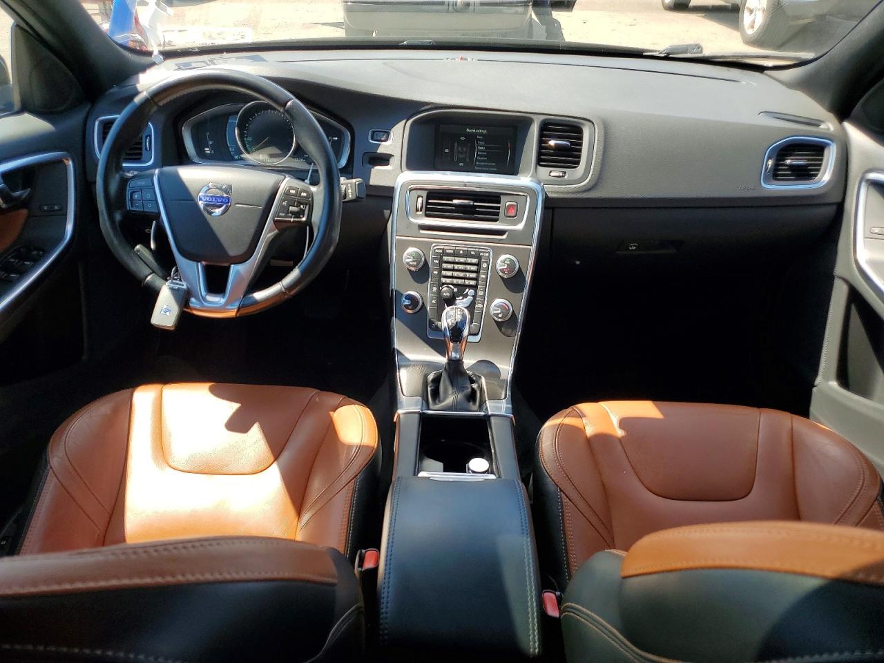 2015 Volvo S60 VIN YV1612TK5F2356435 COPART salvage auction — Side, NY - MV-907A SALVAGE CERTIFICATE, sold $450 on 2026-09-09 (photo 8)