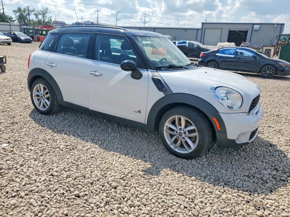 2014 Mini Cooper VIN WMWZC5C53EWP37469 COPART salvage auction — NORMAL WEAR, Il - Certificate Of Title (P), sold $2,800 on 2026-09-09 (photo 4)
