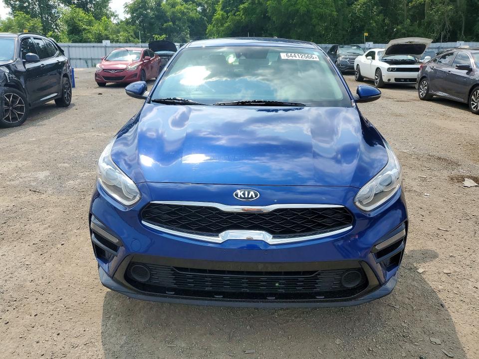 2021 Kia Forte VIN 3KPF54AD3ME263441 COPART salvage auction — VANDALISM, ON - PERMIT NO BRAND - UNFIT, sold $7,700 on 2026-09-01 (photo 5)
