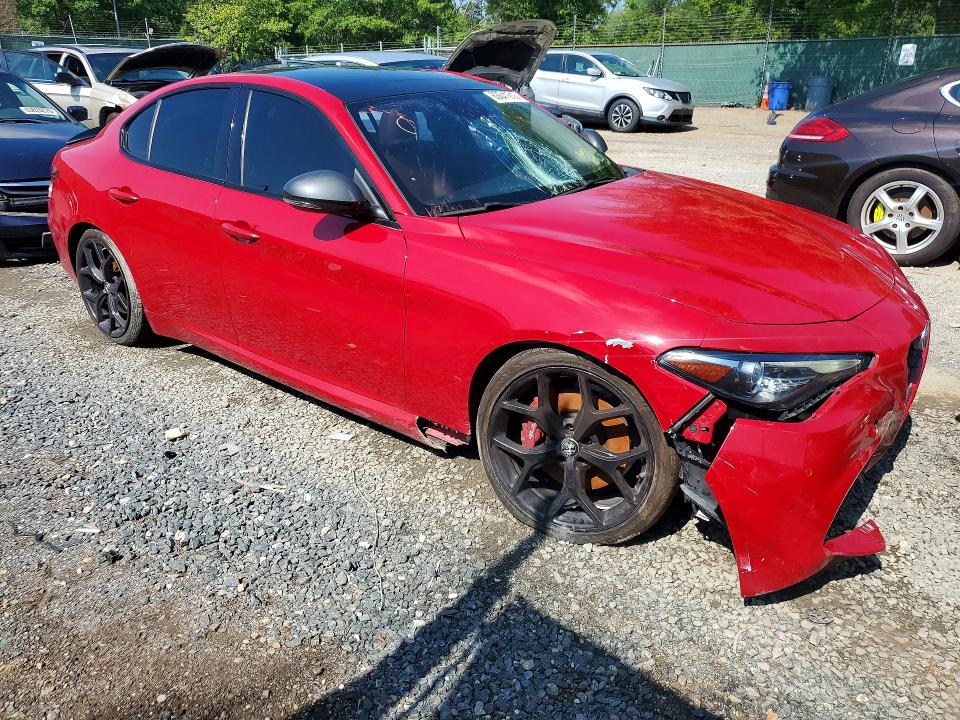 2019 Alfa romeo Giulia VIN ZARFAMBN1K7622839 COPART salvage auction — ALL OVER, WV - CERTIFICATE OF TITLE, sold $1,800 on 2026-08-17 (photo 4)