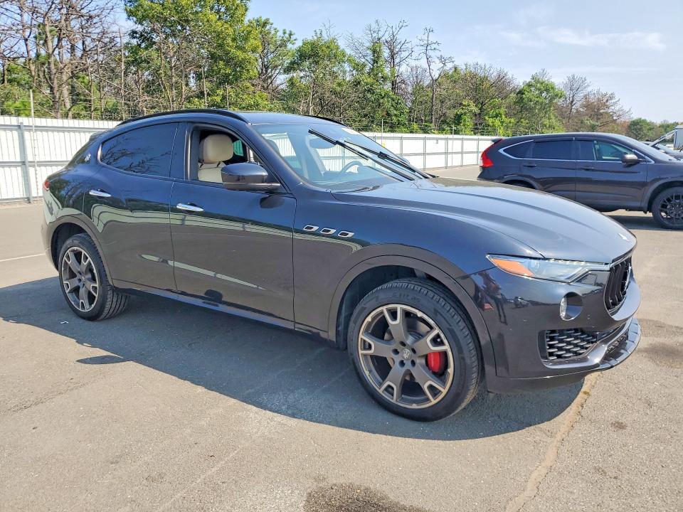 2017 Maserati Levante VIN ZN661XUS4HX245610 COPART salvage auction — WATER/FLOOD, NY - MV907A-FLOOD SALVAGE, sold $7,100 on 2026-08-19 (photo 4)