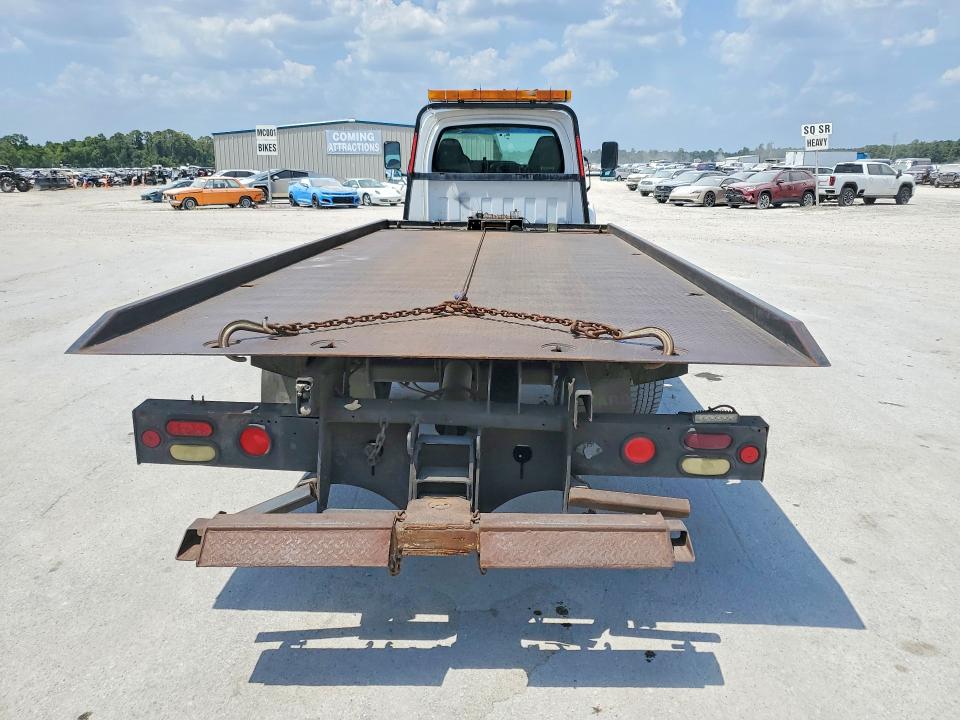 2005 Gmc C5500 VIN 1GDG5C1E65F904544 COPART salvage auction — NORMAL WEAR, Tx - Certificate Of Title, sold $15,000 on 2026-09-15 (photo 6)
