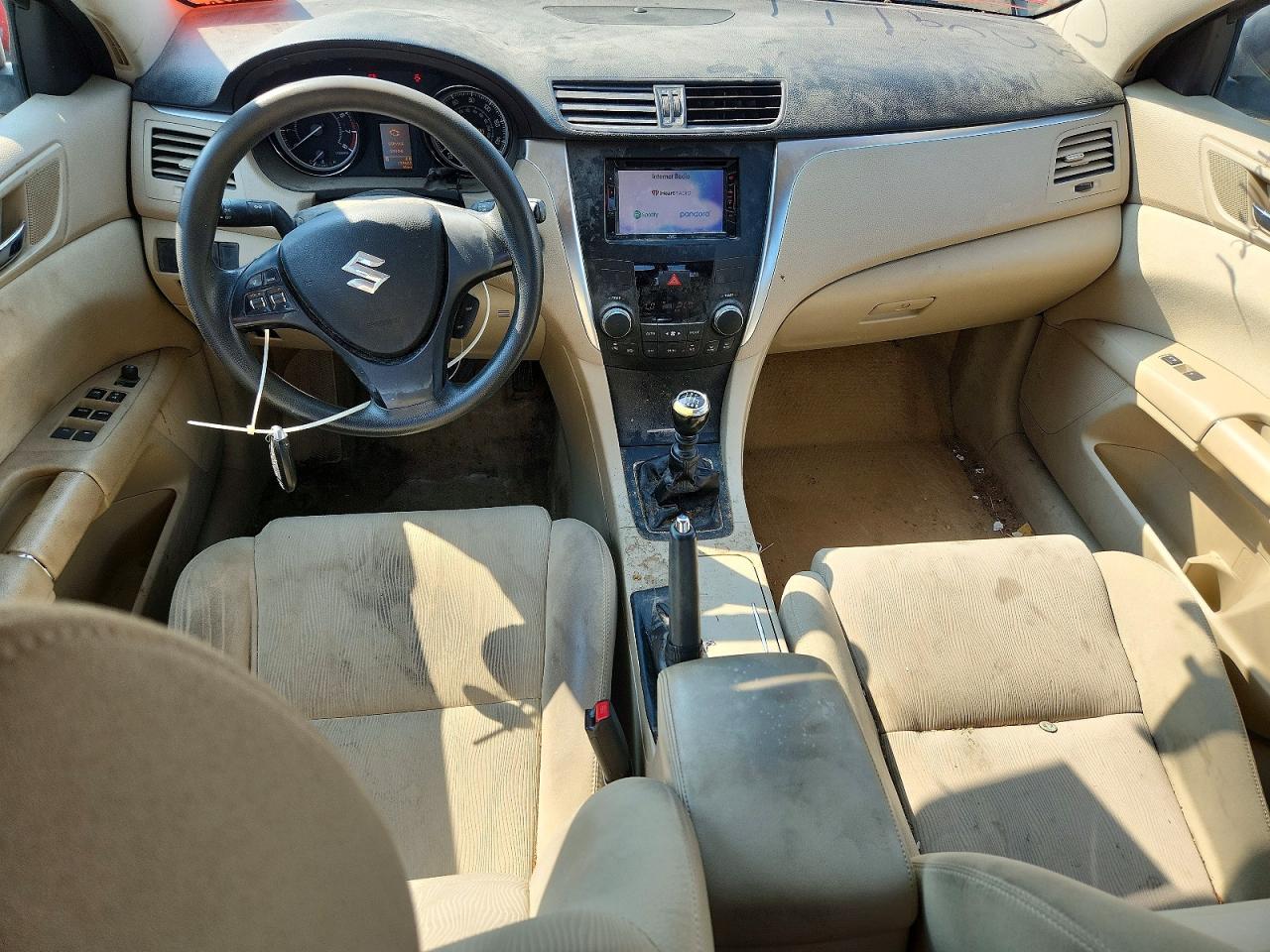 2012 Suzuki Kizashi VIN JS2RE9A16C6100082 COPART salvage auction — Minor Dent/Scratches, VT - CERTIFICATE OF TITLE, sold $975 on 2026-09-15 (photo 8)
