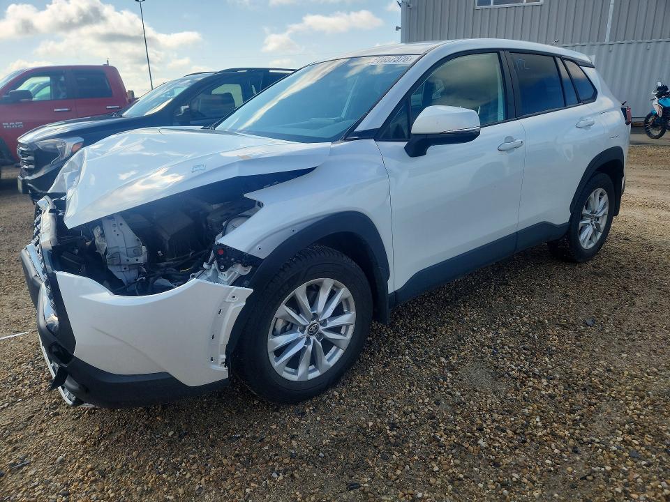 2022 Toyota Corolla cross VIN 7MUCAABG2NV013076 — COPART salvage auction photo