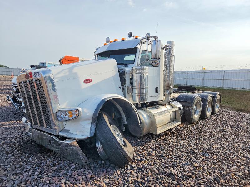 2018 Peterbilt 389 VIN 1XPXP4EX1JD491405 COPART salvage auction — ROLLOVER, MO - SALVAGE CERTIFICATE OF TITLE, sold $14,500 on 2026-08-27 (photo 2)