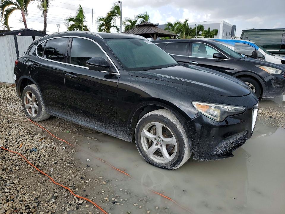 2018 Alfa romeo Stelvio VIN ZASFAKAN7J7B87945 COPART salvage auction — FRONT END, FL - CERT OF TITLE SLVG REBUILDABLE, sold $350 on 2026-09-01 (photo 4)