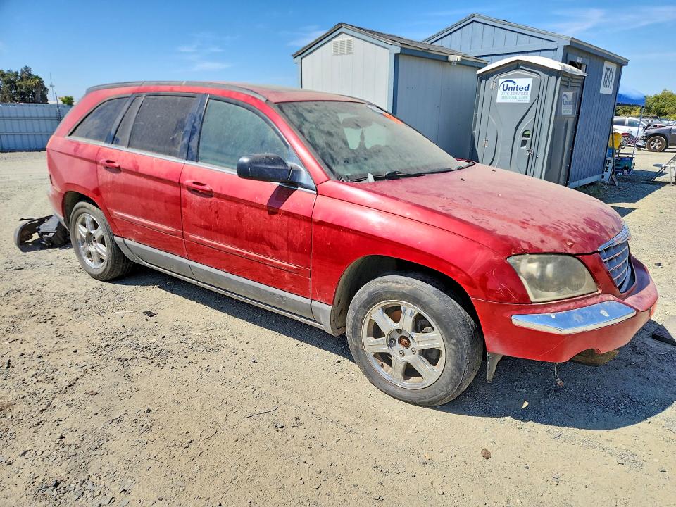 2004 Chrysler Pacifica VIN 2C8GF68464R364571 COPART salvage auction — MINOR DENT/SCRATCHES, CA - DIS/DLR/EXP ONLY CLEAN TITLE, sold $10 on 2026-09-01 (photo 4)