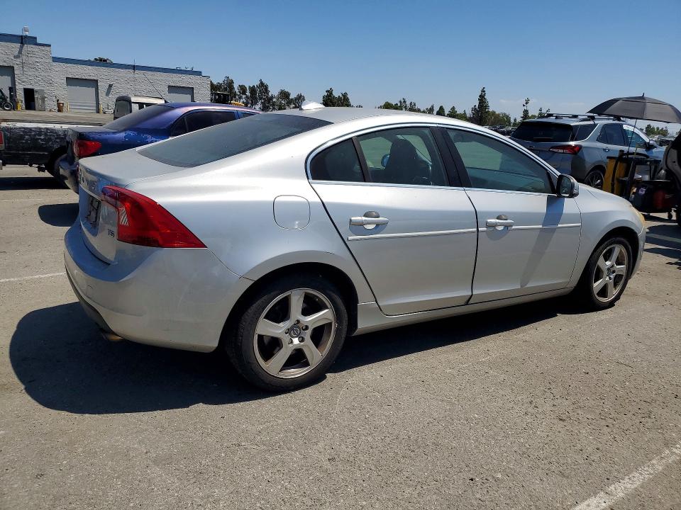 2012 Volvo S60 VIN YV1622FS0C2036220 COPART salvage auction — MECHANICAL, CA - DIS/DLR/EXP ONLY CLEAN TITLE, sold $200 on 2026-08-18 (photo 3)
