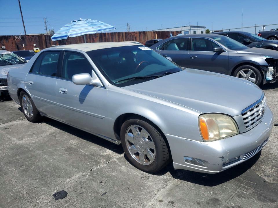 2002 Cadillac Deville VIN 1G6KF57972U103407 COPART salvage auction — MINOR DENT/SCRATCHES, CA - DIS/DLR/EXP ONLY CLEAN TITLE, sold $250 on 2026-09-02 (photo 4)